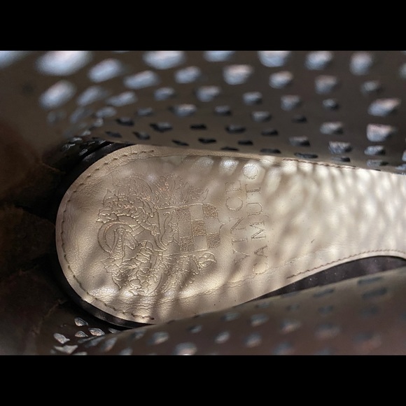 Vince Camuto Vince Tie Up Heels | Brown | Size 9 - Picture 4 of 6